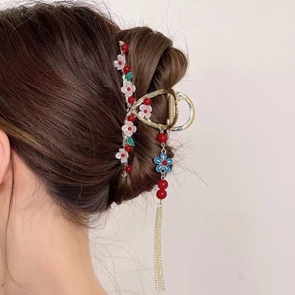 Tassel flower hair clip